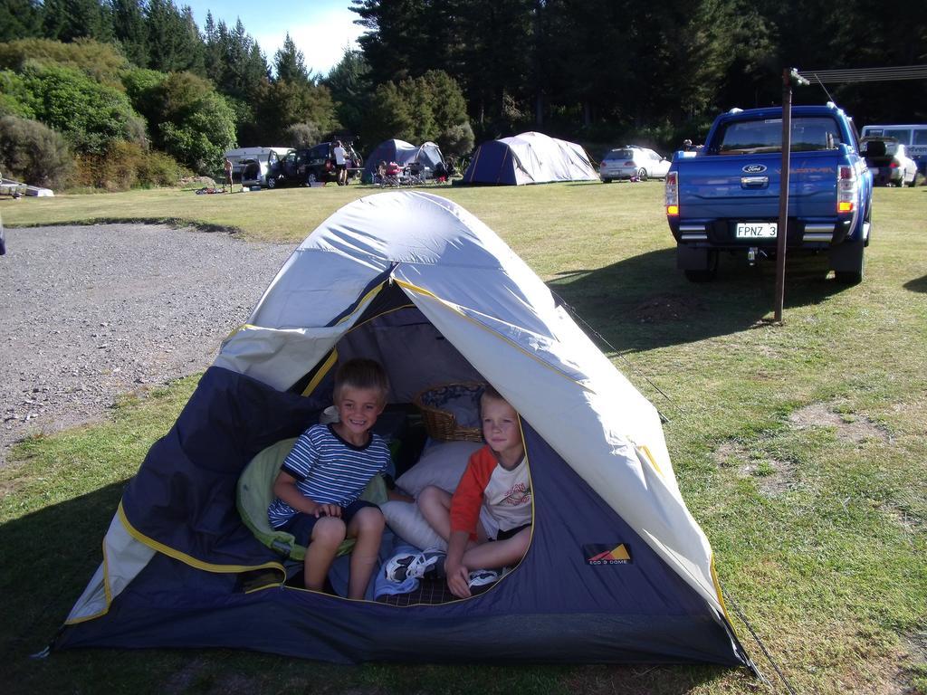 Tongariro Holiday Park Нешънъл Парк Екстериор снимка